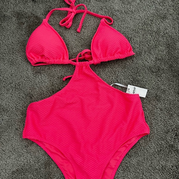 Aerie Jacquard Cut Out String One Piece Swimsuit - Picture 3 of 5